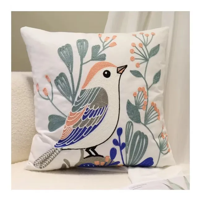 COMPRAPO - Cojín Bordado con Relleno Modelo Pajarito 45x45 cm