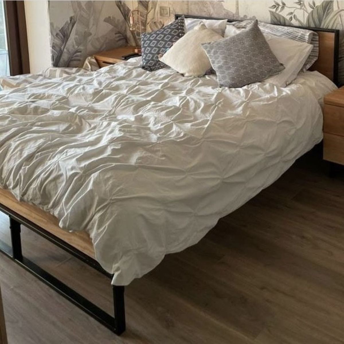 GENERICO - Cama Ita color miel tamaño Super King