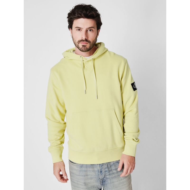 CALVIN KLEIN - Polerón con Gorro Badge Amarillo Calvin Klein