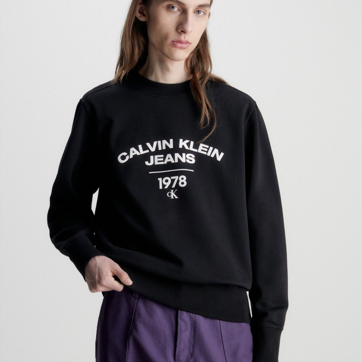 CALVIN KLEIN - Polerón Varsity Curve Negro Calvin Klein