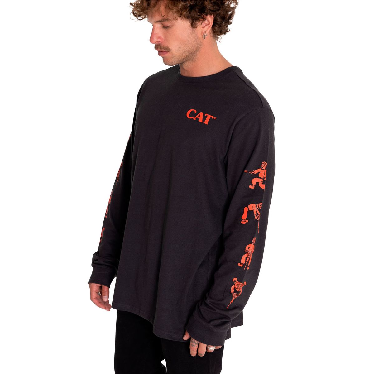 CAT - Polera Manga Larga Hombre Street Vibes Negro CAT