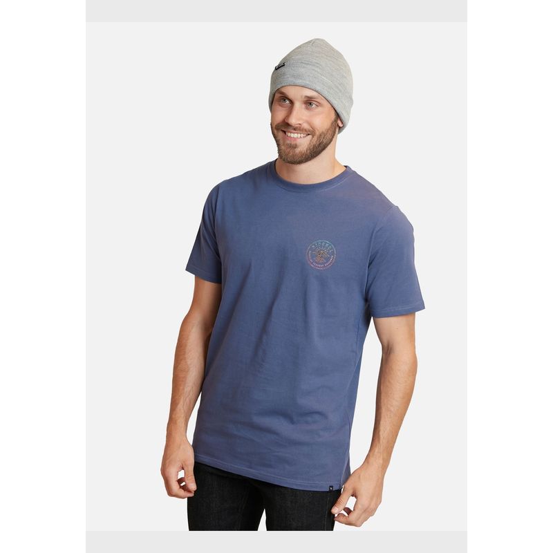 RIP CURL - Polera Made For The Search Tee Celeste Hombre Rip Curl.