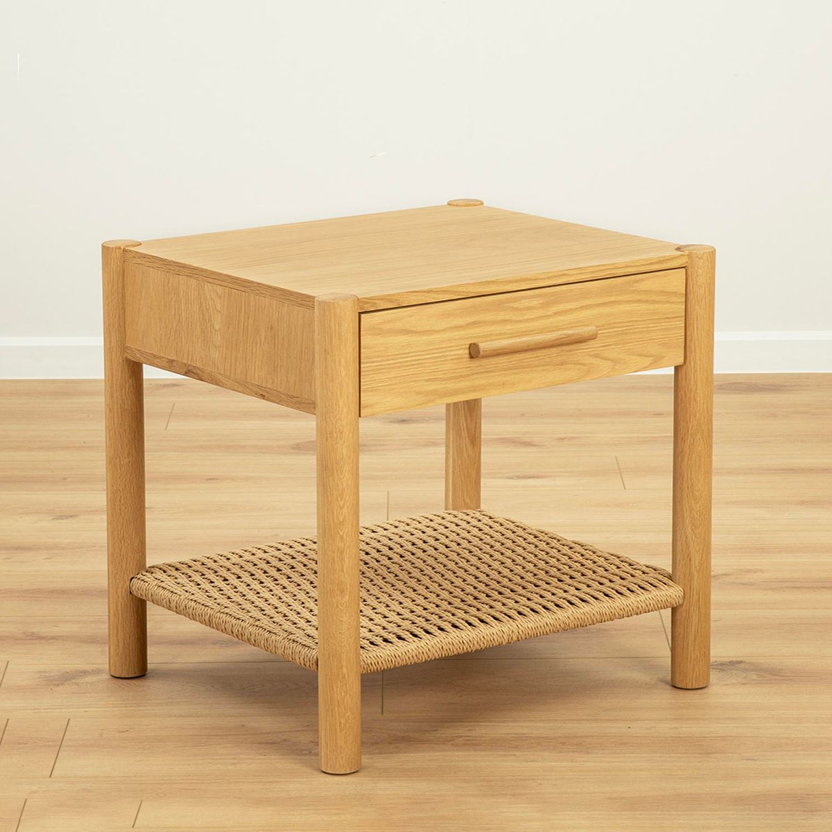 AMOBLE - Velador Borlone Amoblé