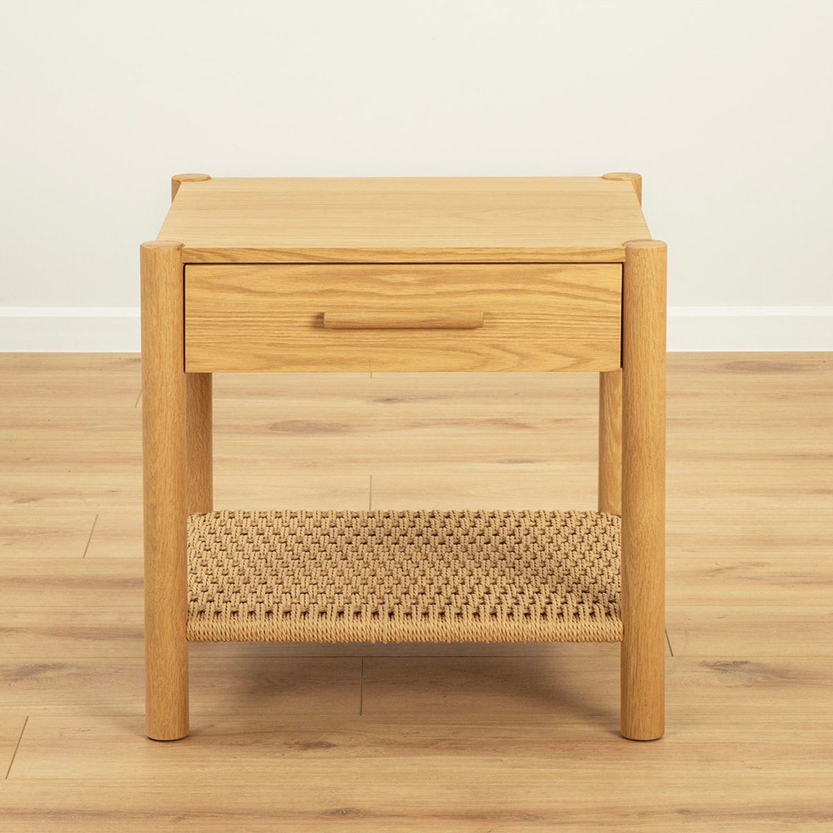 AMOBLE - Velador Borlone Amoblé