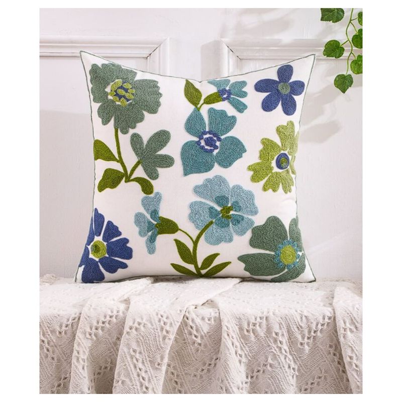 COMPRAPO - Cojín Bordado con Relleno Modelo Flowers Green and Blue 45x45 cm