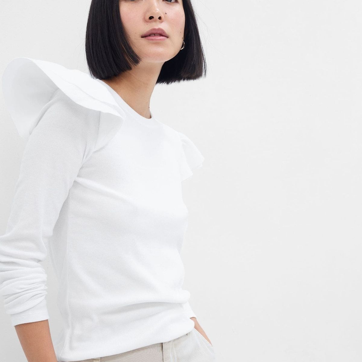 GAP - Polera Mujer Vuelos Tejido Acanalado Blanca GAP