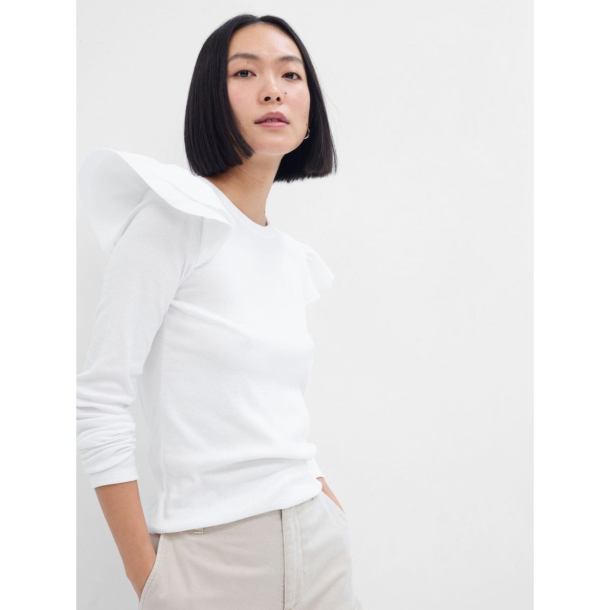 GAP - Polera Mujer Vuelos Tejido Acanalado Blanca GAP