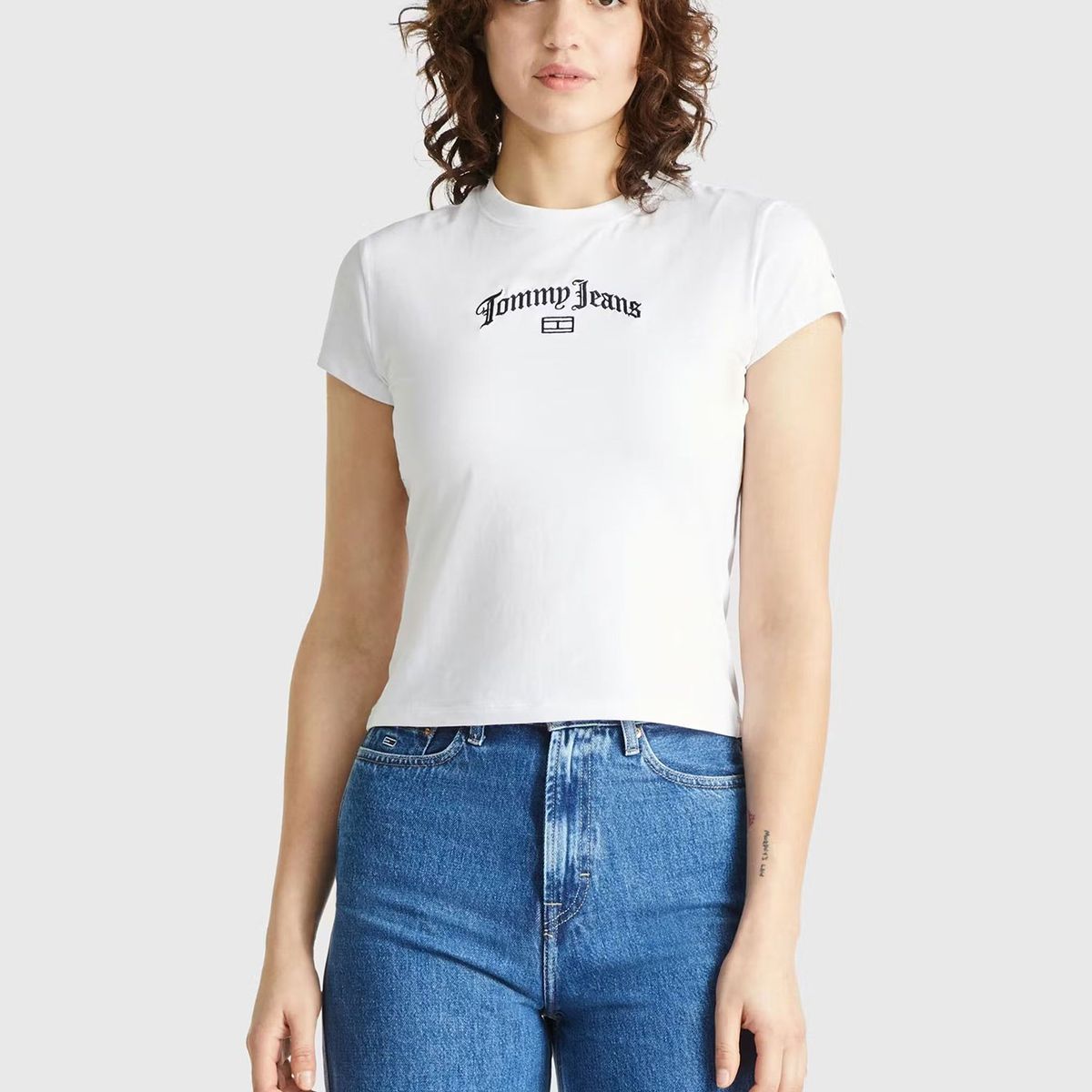 TOMMY HILFIGER - Polera Slim Fit Con Logo Grunge Blanco Tommy Hilfiger