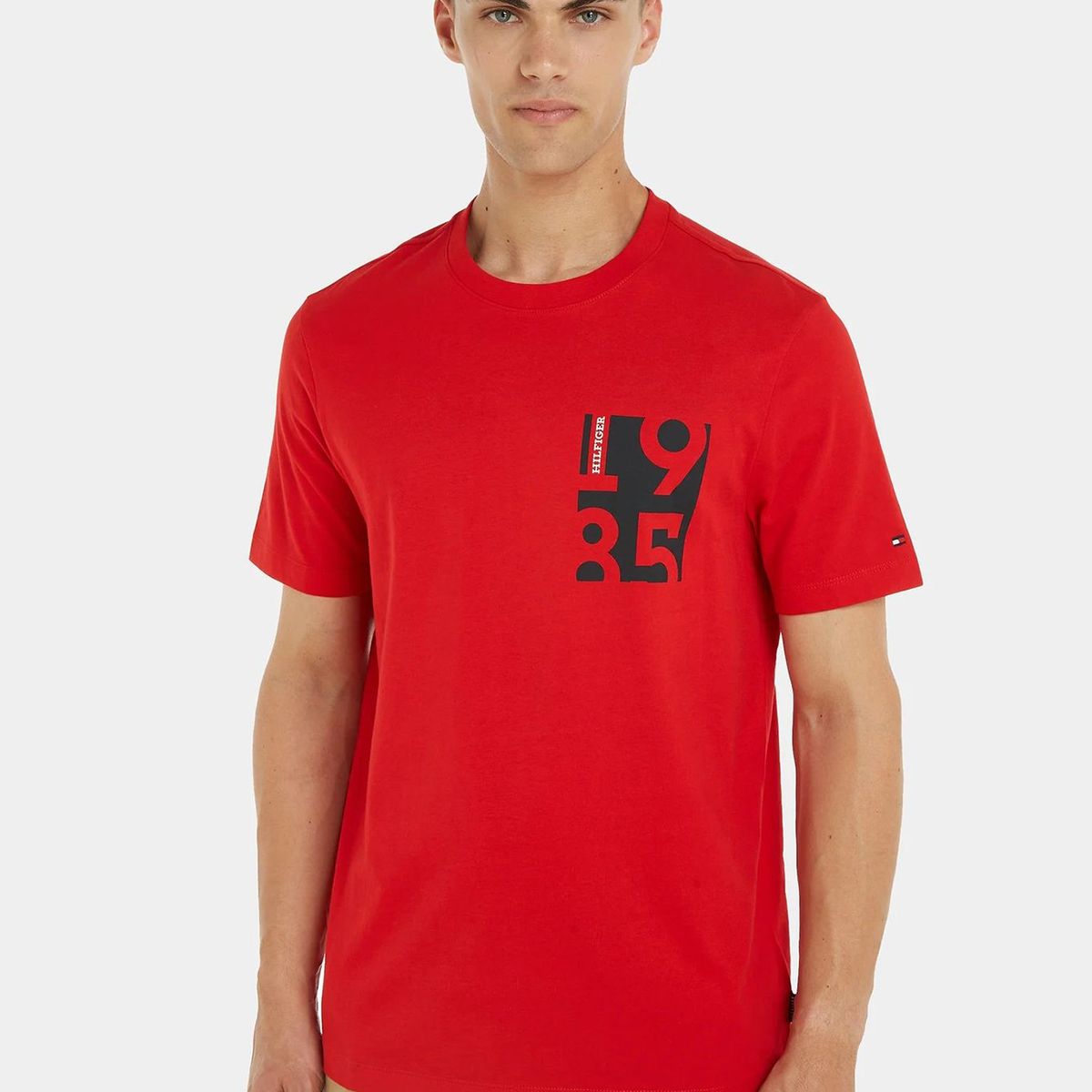 TOMMY HILFIGER - Polera Chest Print Logo Rojo Tommy Hilfiger