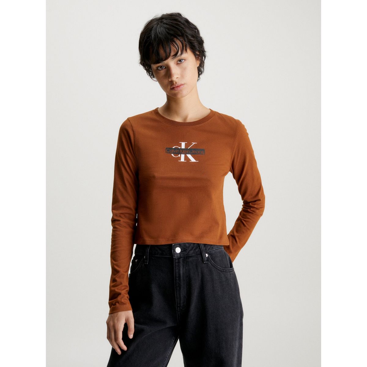 CALVIN KLEIN - Polera Seasonal Monologo Café Calvin Klein