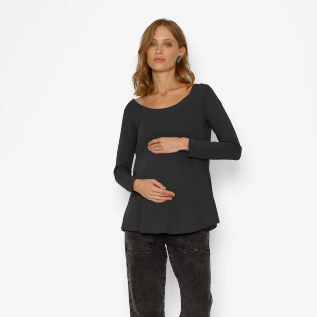 NALA - Polera Maternal Ruedo Curvo Algodón Negro Nala Maternity