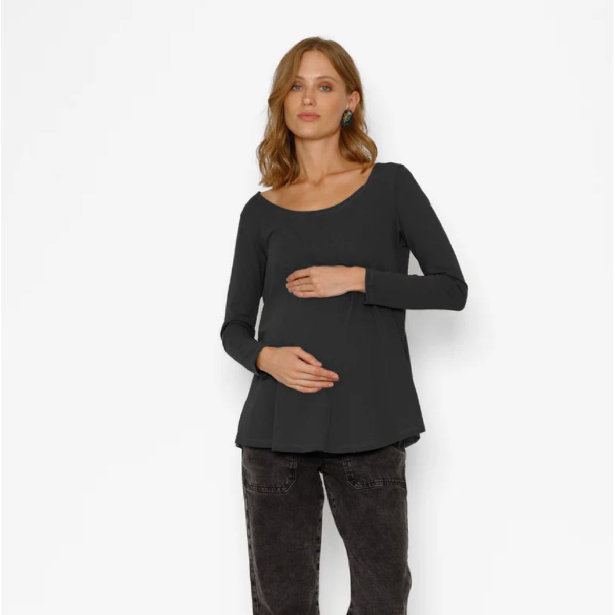 NALA - Polera Maternal Ruedo Curvo Algodón Negro Nala Maternity