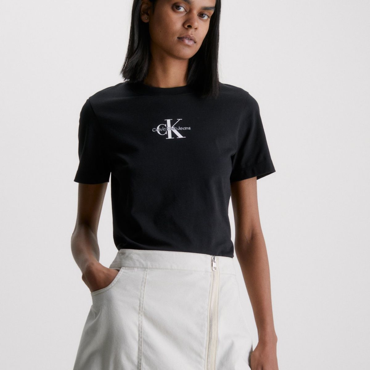 CALVIN KLEIN - Polera Monologo Slim Fit Negro Calvin Klein