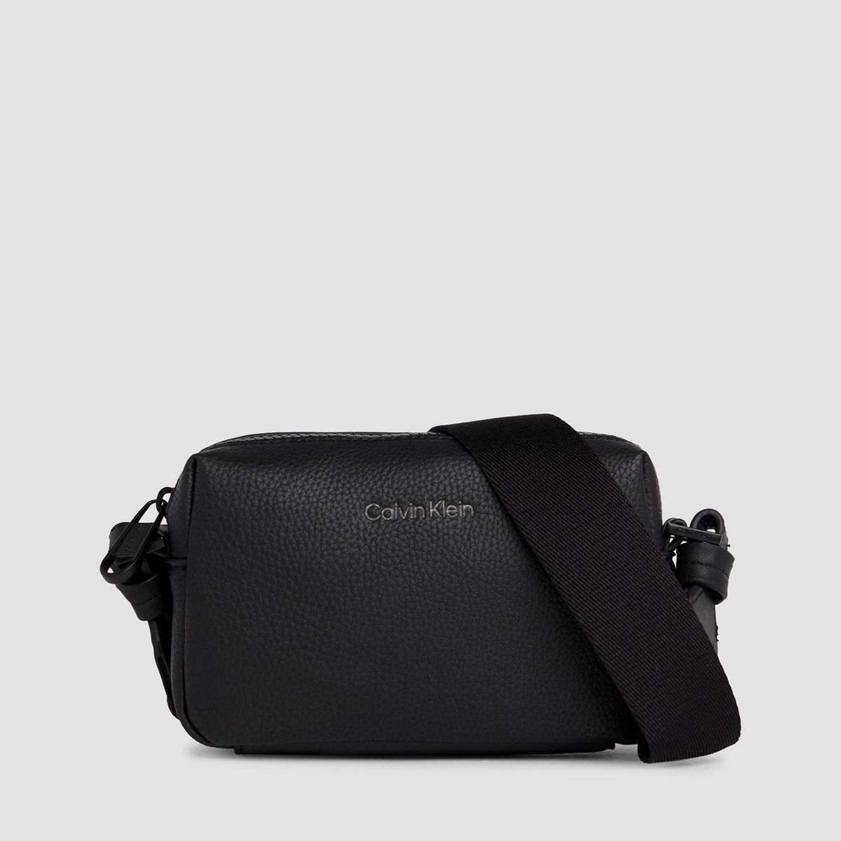 CALVIN KLEIN - Bandolera CK Must Negro Calvin Klein