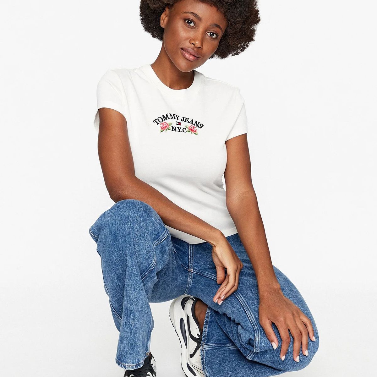 TOMMY HILFIGER - Polera Floral Flag Logo Blanco Tommy Jeans