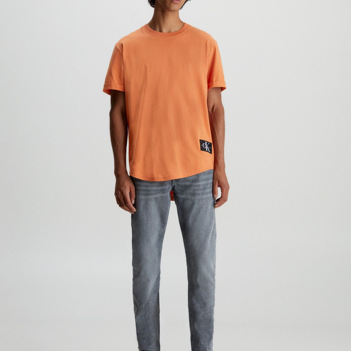 CALVIN KLEIN - Polera Badge Turn Up Naranja Calvin Klein