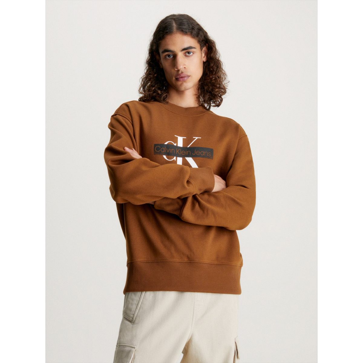 CALVIN KLEIN - Polerón Monologo Stencil Café Calvin Klein