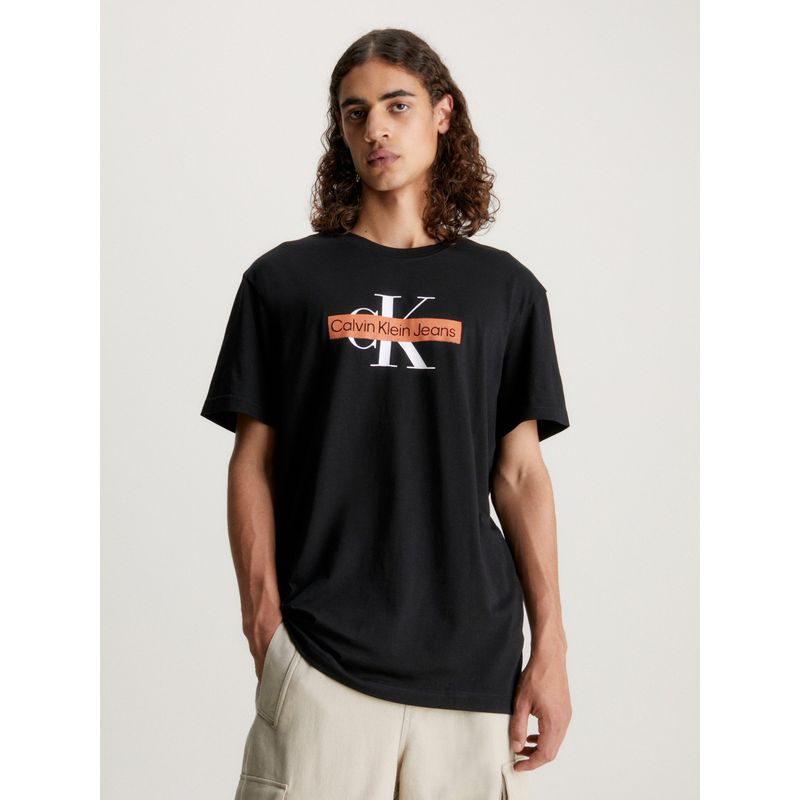 CALVIN KLEIN - Polera Monologo Stencil Negro Calvin Klein