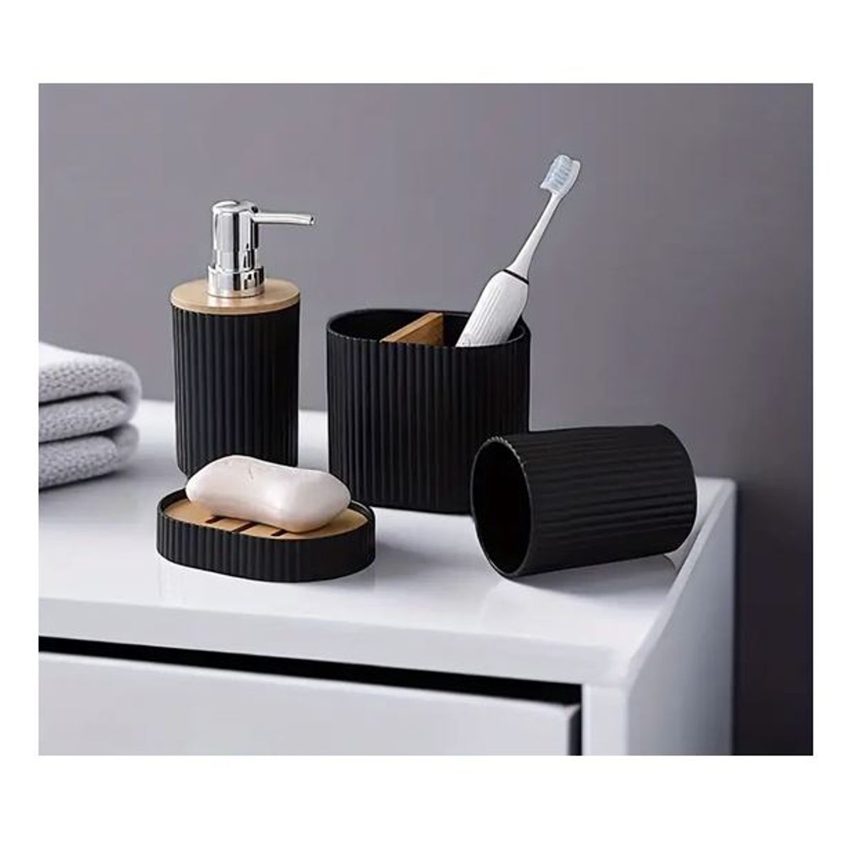 GENERICO - Set De Baño 4 Piezas Ducha Elegante Bambu Dispensadores
