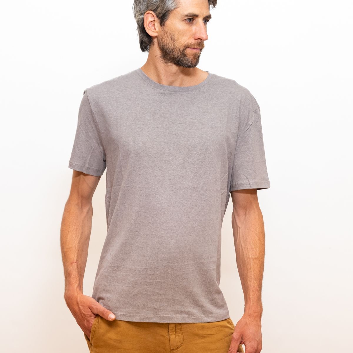 GENERICO - Polera de cañamo y algodón orgánico  manga corta cuello redondo