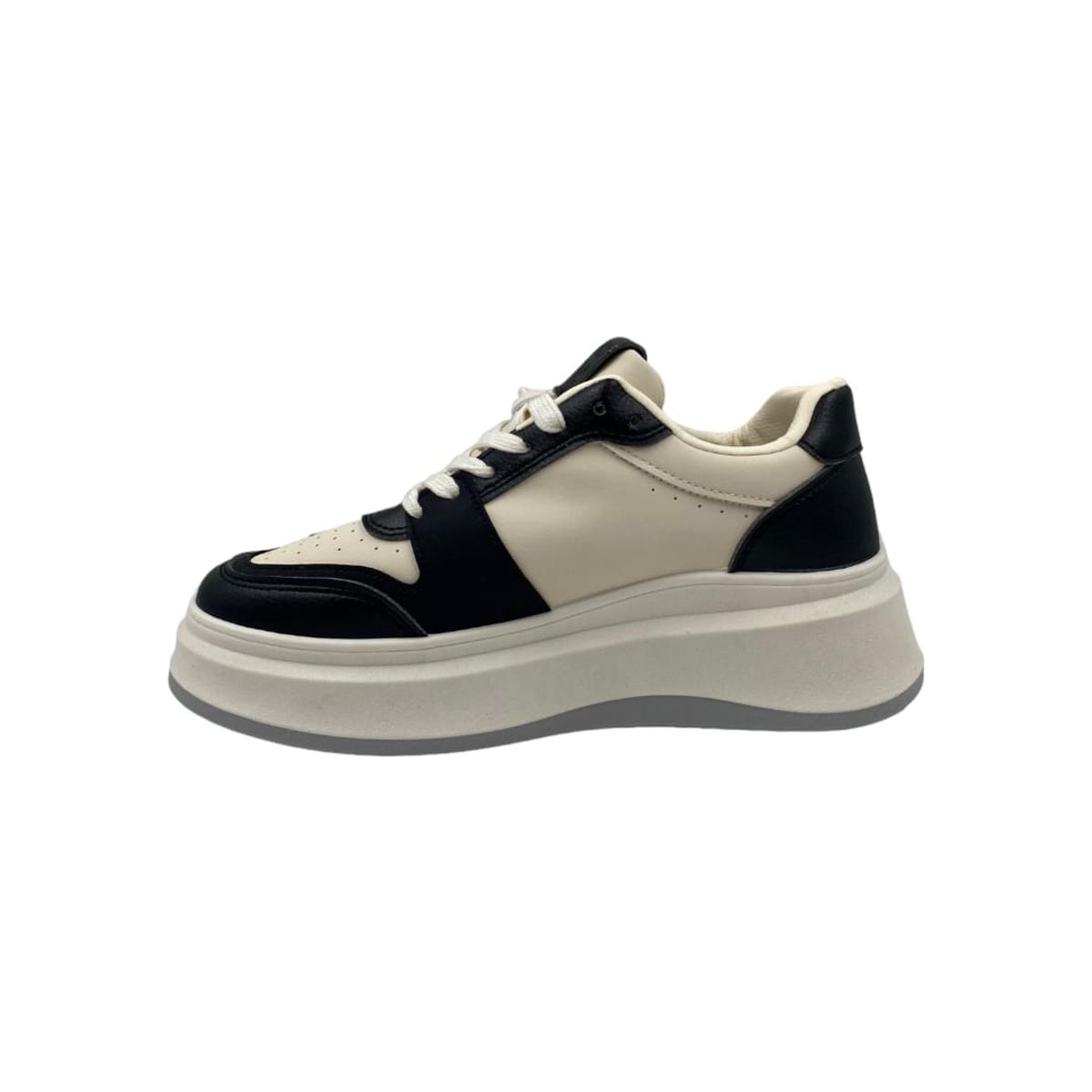 GENERICO - Zapatilla Negra Plataforma Mujer