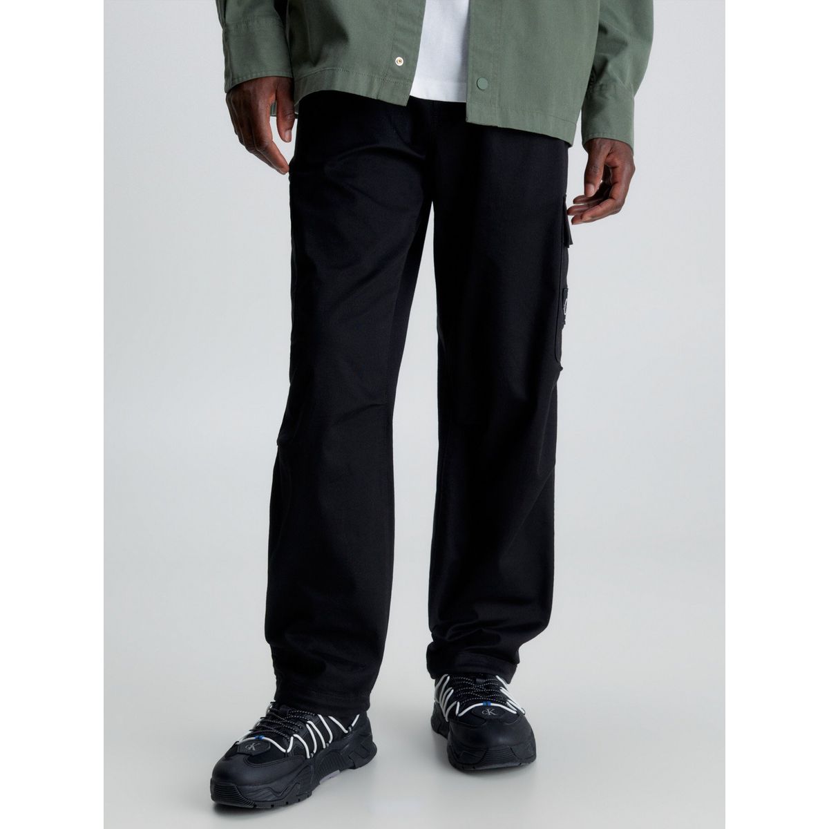 CALVIN KLEIN - Pantalón Cargo Essential Regular Negro Calvin Klein