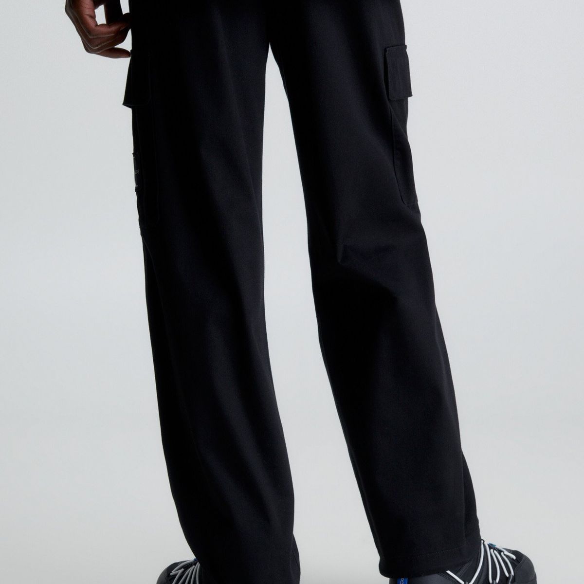 CALVIN KLEIN - Pantalón Cargo Essential Regular Negro Calvin Klein