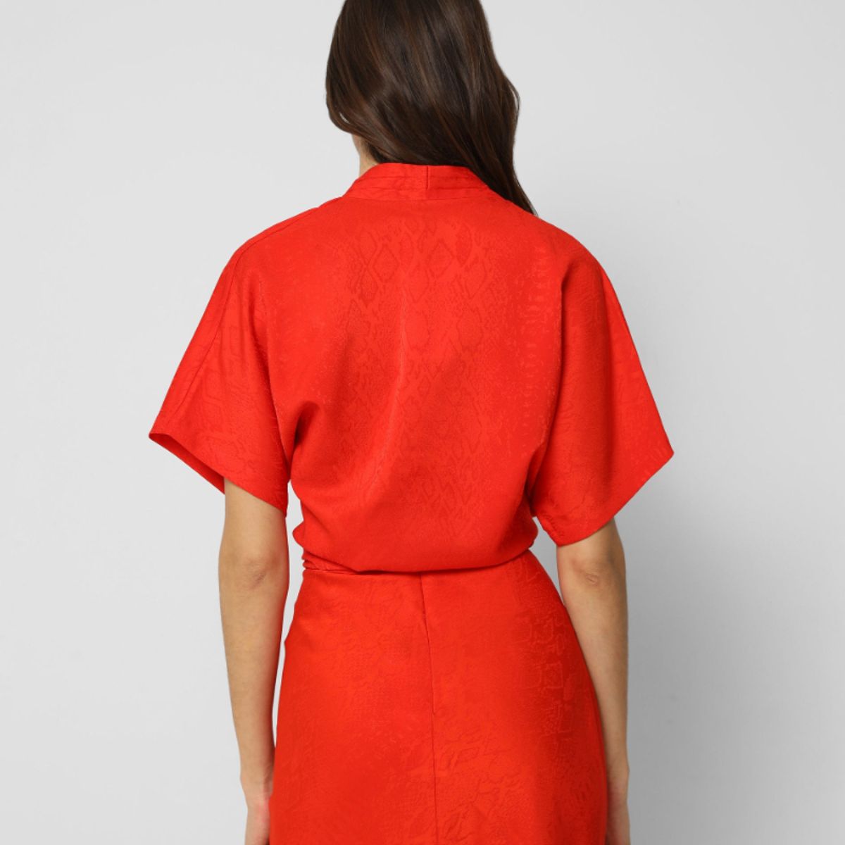 SCALPERS - Top Satinado Nudo Red