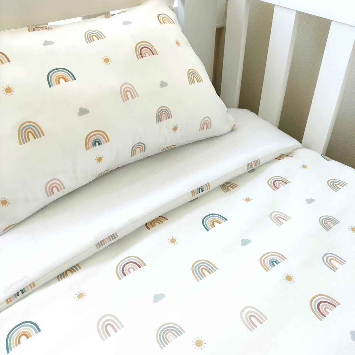 OLIVIA Y SAM - SET DE CUNA COLECHO ARCOIRIS BOHO
