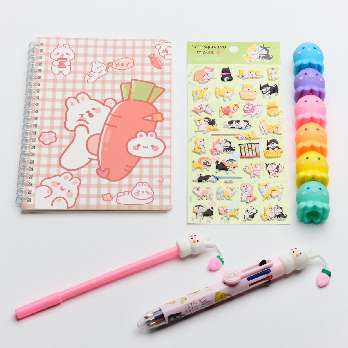 GENERICO - Cuaderno Kute Kawaii con set de lápices y destacador