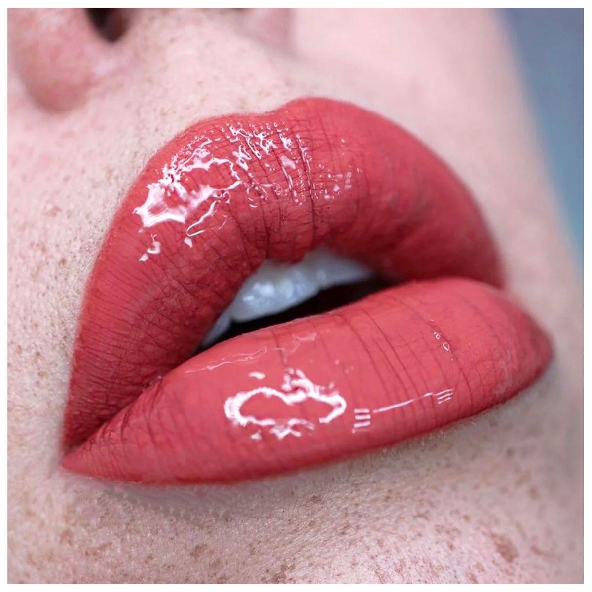 RUDE COSMETICS - Labial mate y brillo “Honey Glazed” Crullers - Rude