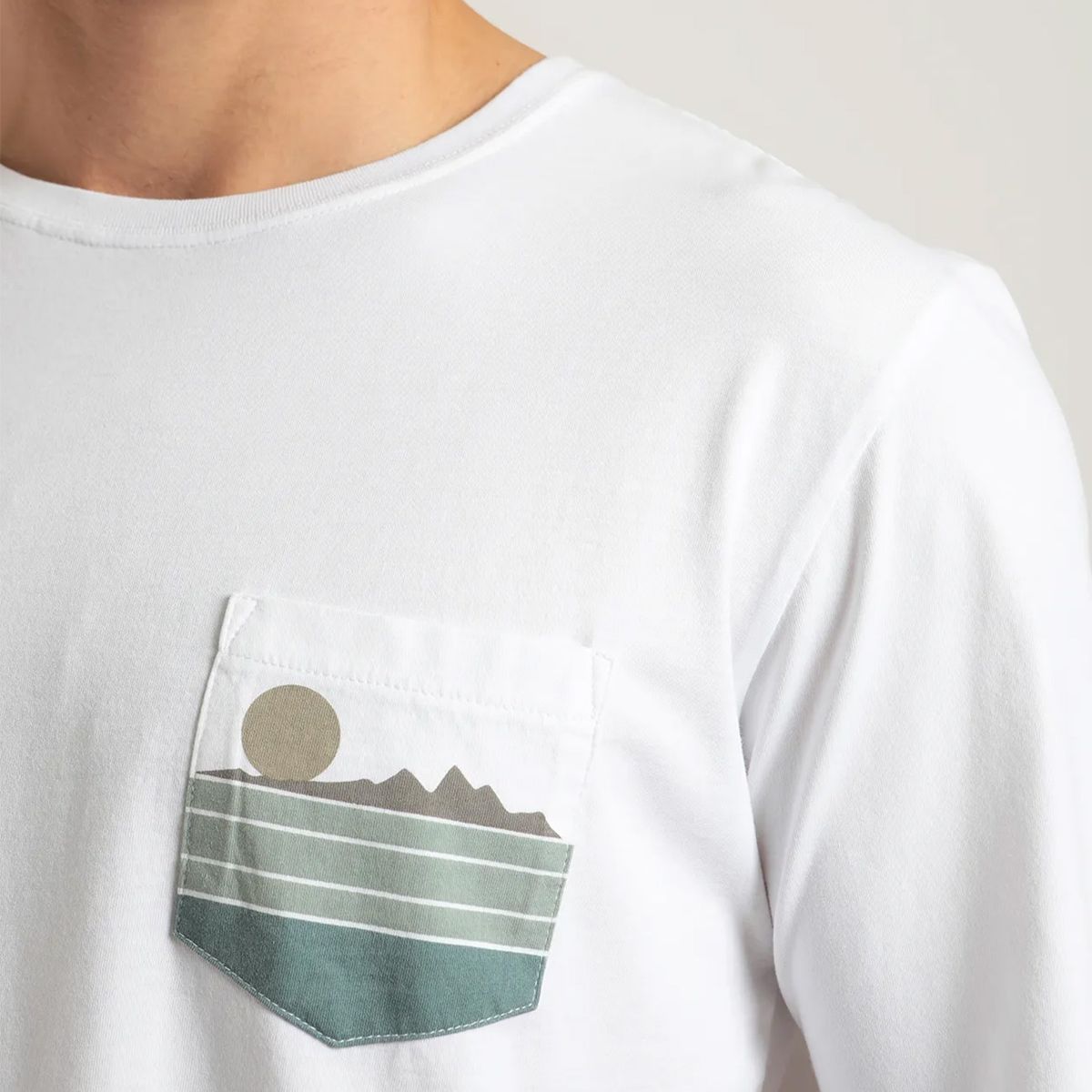 FROENS - Polera manga corta print hombre bolsillo blanco