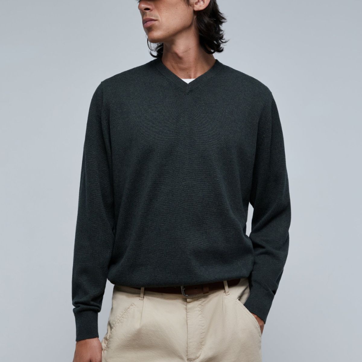 SCALPERS - Sweater Cuello Pico Calavera Dark Khaki