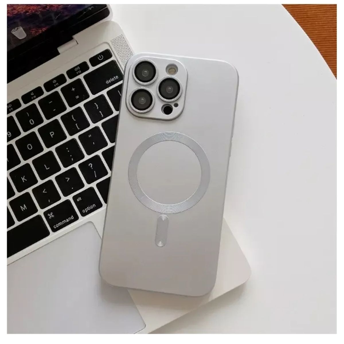 GENERICO - Carcasa Magsafe Metalizada Para iPhone 15 / 15 Pro / Pro Max