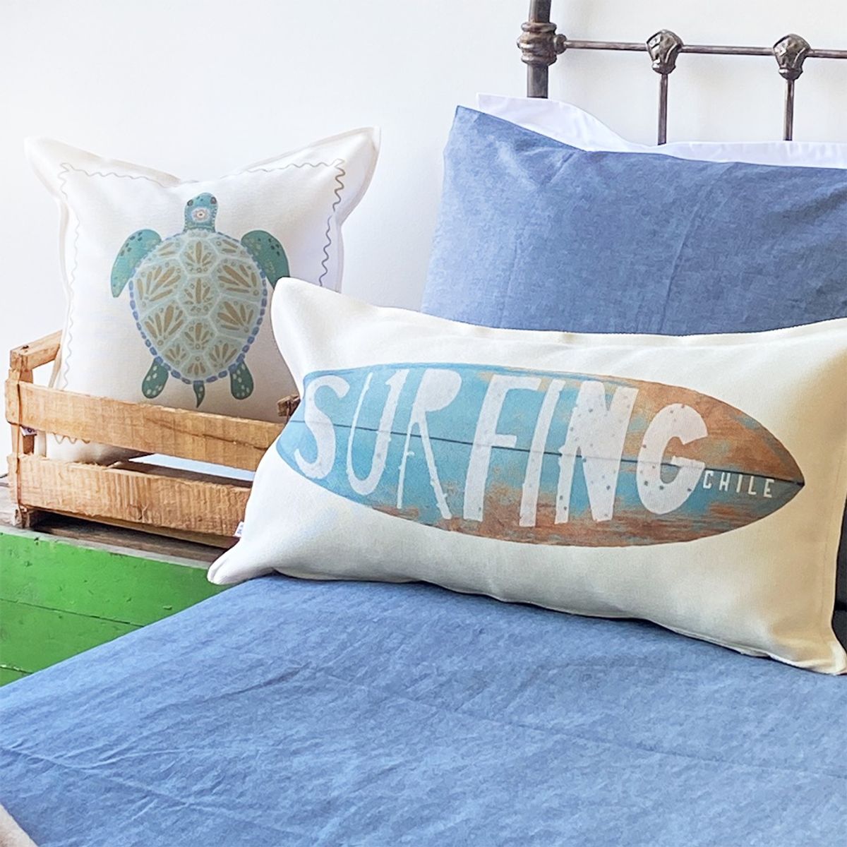 TUYO PRINT - Cojín Surfing Chile 1 - 70x35 cm - Tuyo Print