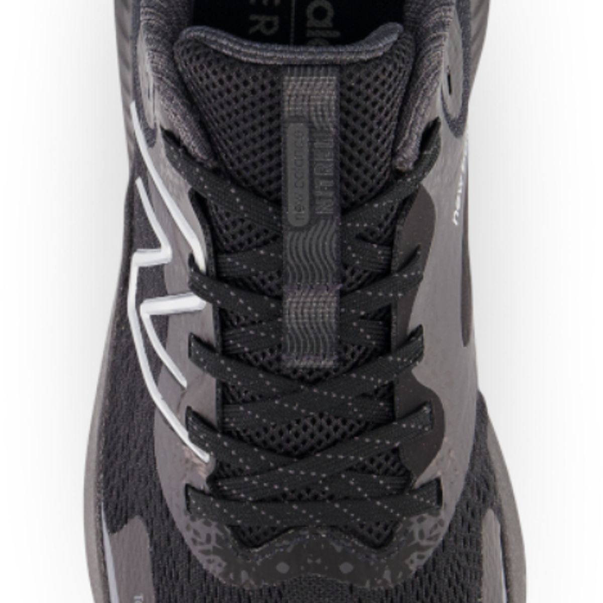 NEW BALANCE - Zapatillas Trail Running Hombre New Balance MTNTRLK5 Negro