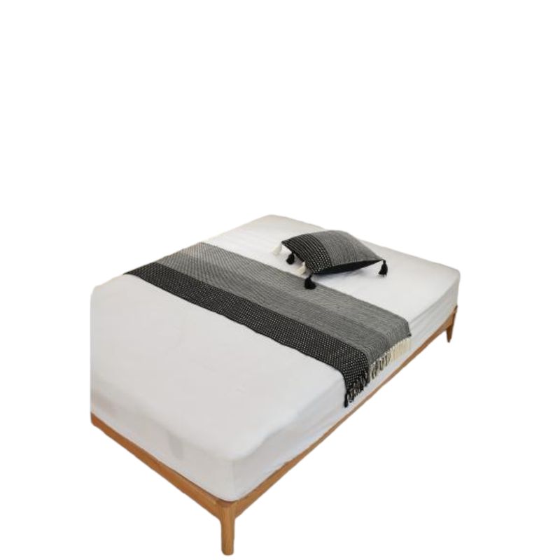 ANGELES DEL HOGAR - Pieceras Bordadas con Pompones + 2 Fundas De Cojin 2 plazas/King