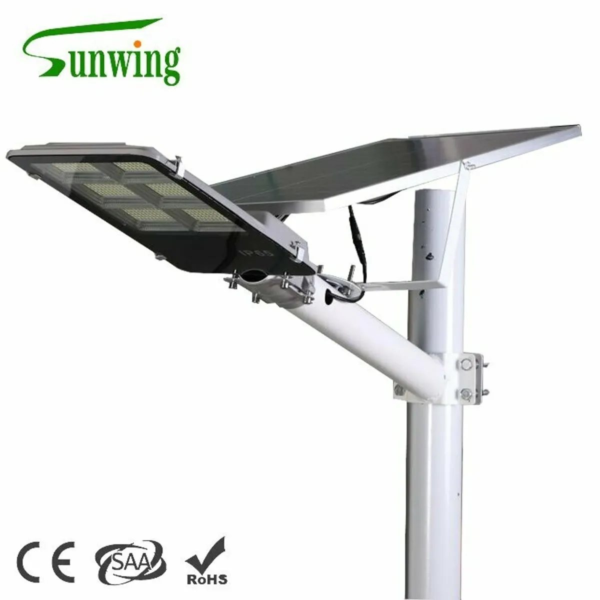 Foco Solar Street 300W con brazo de soporte, marca SUNWING - Foto Principal