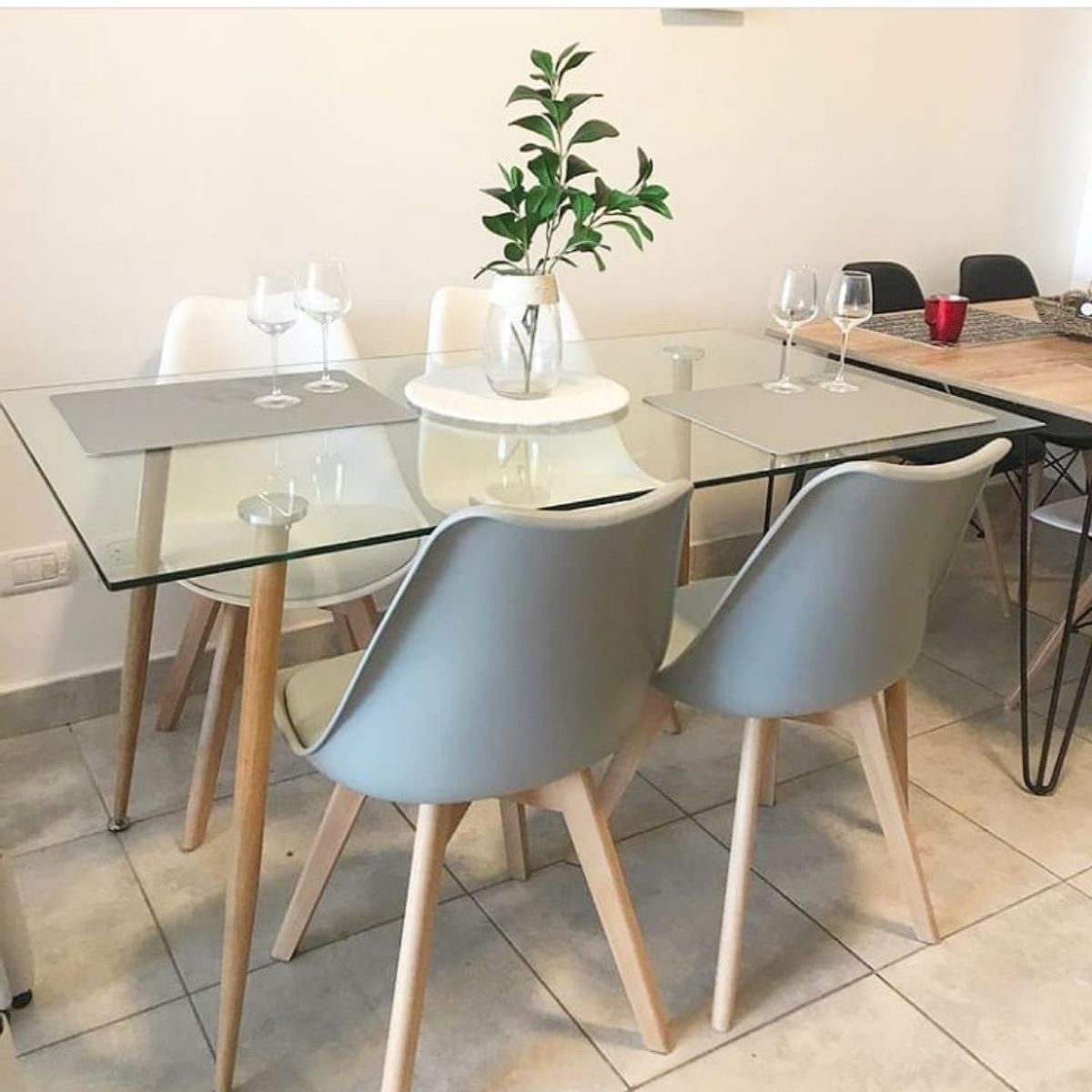 GENERICO - COMEDOR 120X80 DE VIDRIO + 6 SILLAS TULIP GRIS