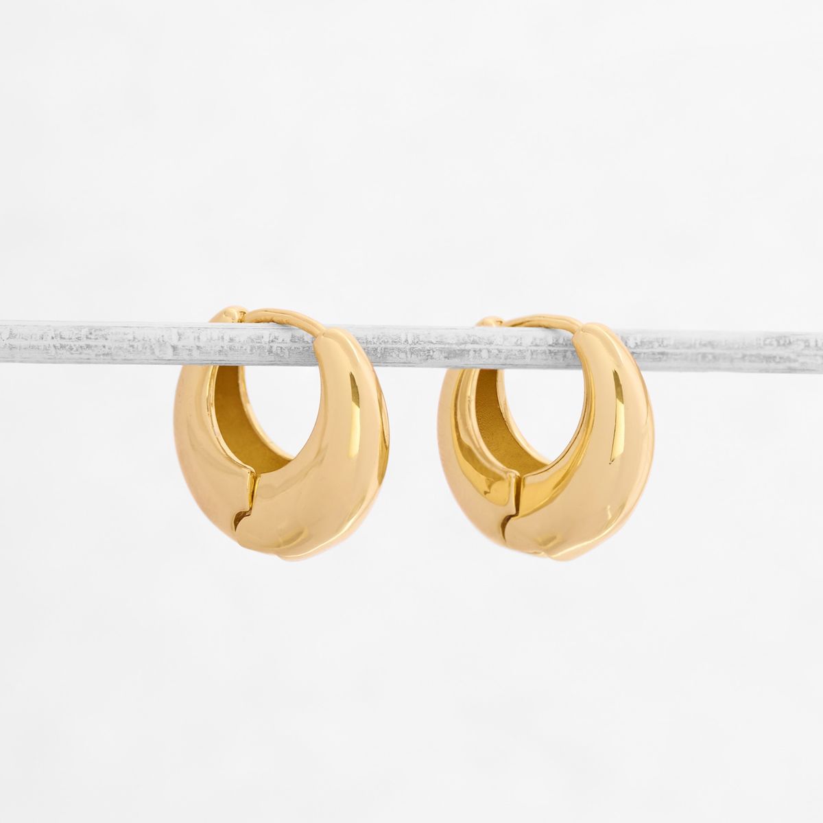 DAHARA - Argollas Enchapadas En Oro 18k