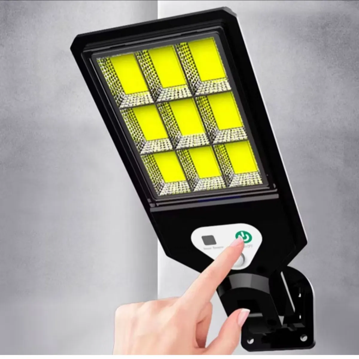 GENERICO - FOCO SOLAR DE MURO CON SENSOR DE MOVIMIENTO