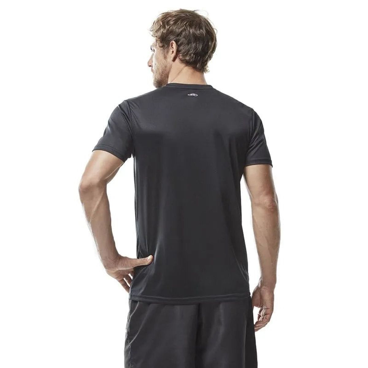 OLYMPIKUS - Polera Essential Negro Olympikus