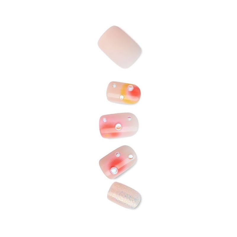 KISS BY IMSIBEAUTY - UÑAS KISS VOGUISH FANTASY- RAVE BAES