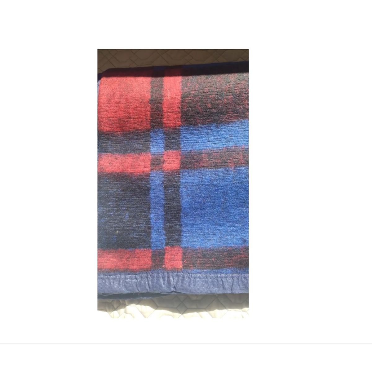 GENERICO - Frazada 1 1/2 Plaza Excelente Calidad Rojo