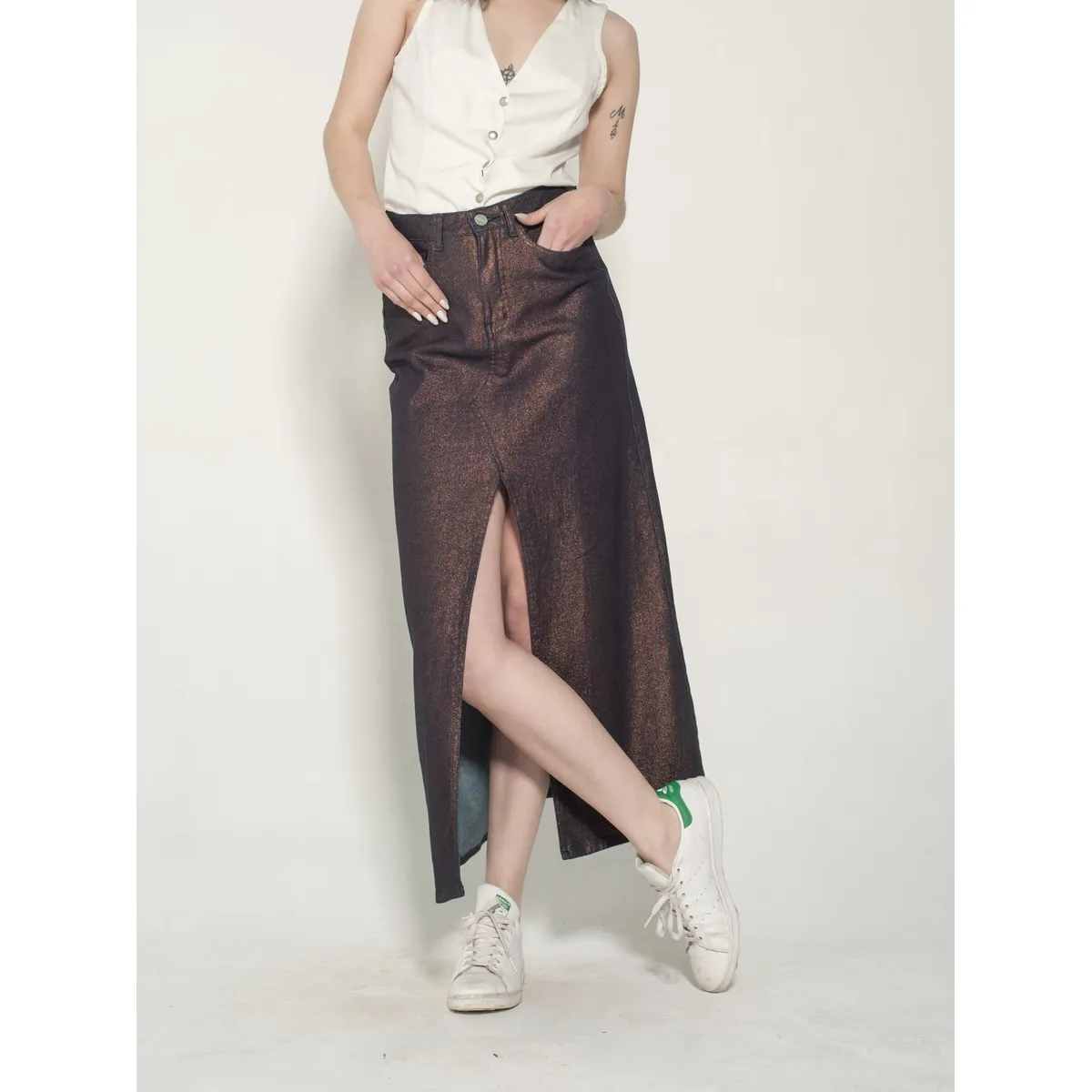 MOMCHIC - Falda Evase Larga Metalizada Cobre