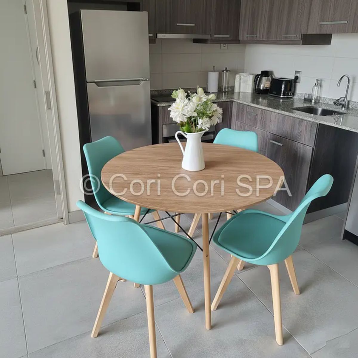 CORI CORI - Juego de Comedor Mesa Wood 100cm + 4 Sillas Tulip