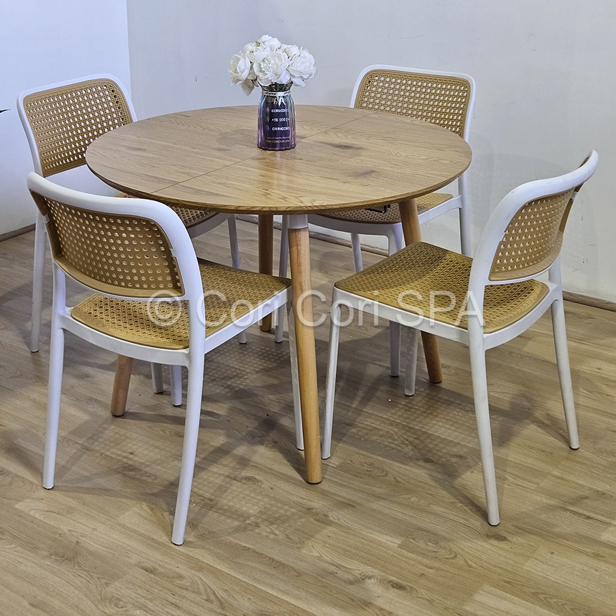 CORI CORI - Comedor Mesa Expandible 100 - 140 - 180CMS + 4 sillas Delta Blanco