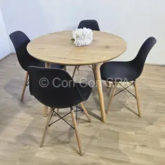 CORI CORI - Juego de Comedor Expandible (100-140-180CMS) + 4 Sillas Eames Negro