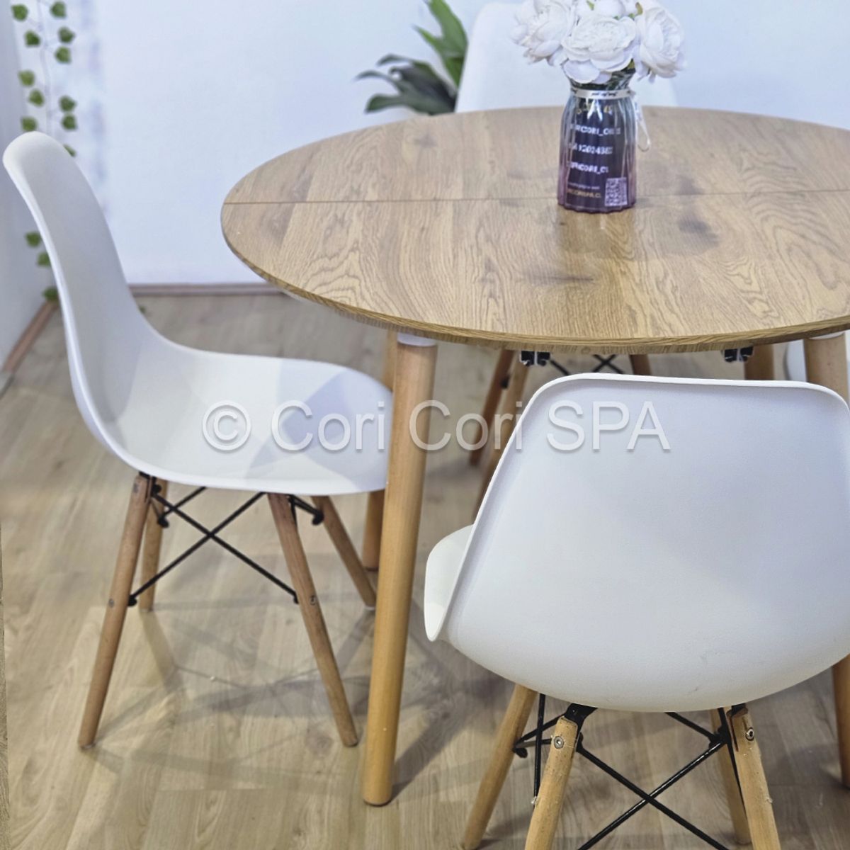 CORI CORI - Comedor Mesa Expandible 100-140-180CMS + 4 Sillas Eames Blanco
