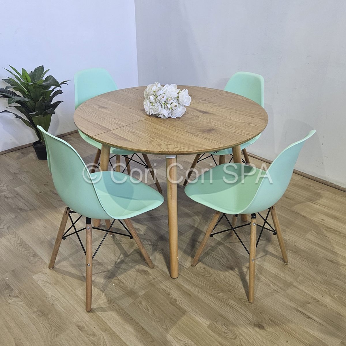 CORI CORI - Comedor Mesa Expandible (100 - 140 - 180CMS) + 4 Sillas Eames Menta